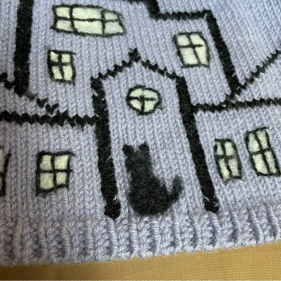 Handmade knit wool hat with houses and real fox detachable pompom main image 6